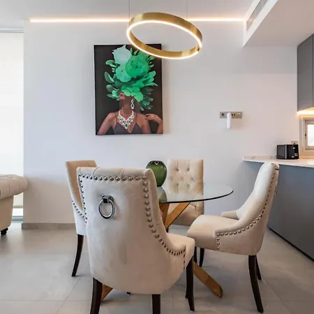 Golden Luxury 2 Bedroom Sea View Apartamento *